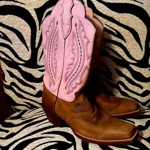 Ladies leather Justin boots